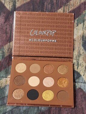 Colourpop – I Think I Love You Eyeshadow Palette